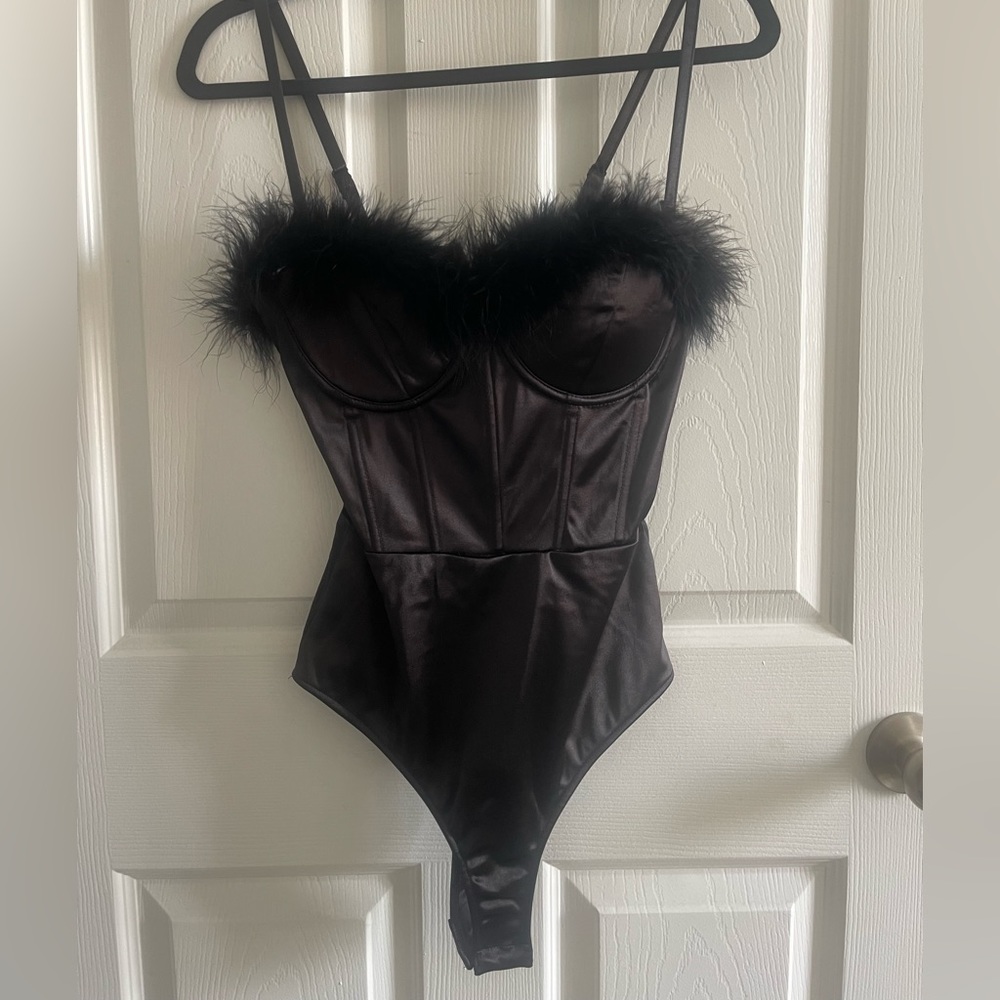 FEATHER BODY SUIT